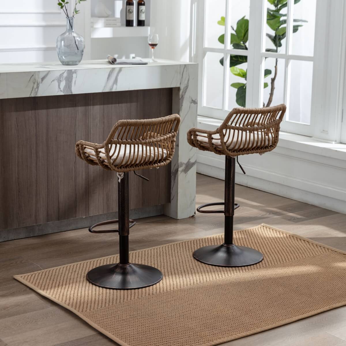 Set of 2 Swivel Bar Stools – Height Adjustable Bar Chairs with Cushions for Kitchen Island & Home Bar