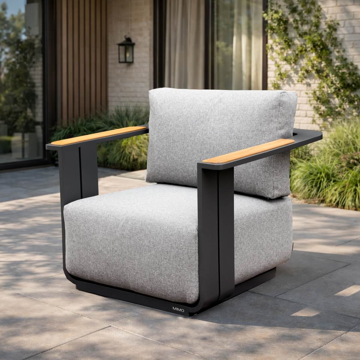 VAREL Aluminium Outdoor Armchair