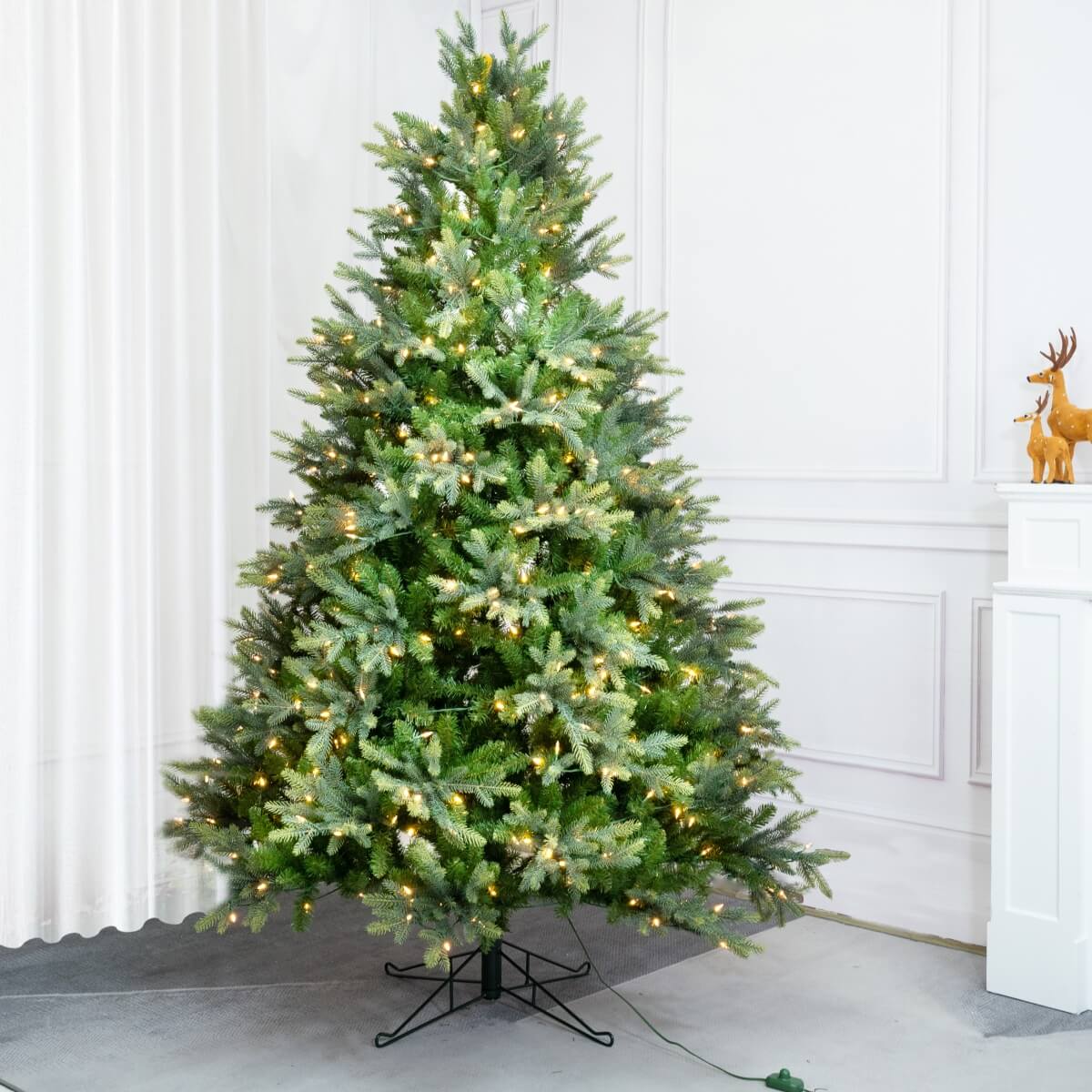 Lush Full Green Artificial Christmas Tree - Realistic Xmas Tree with Pre-Lit LED Lights for Festive Home Decoration, 6ft/7ft/8ft