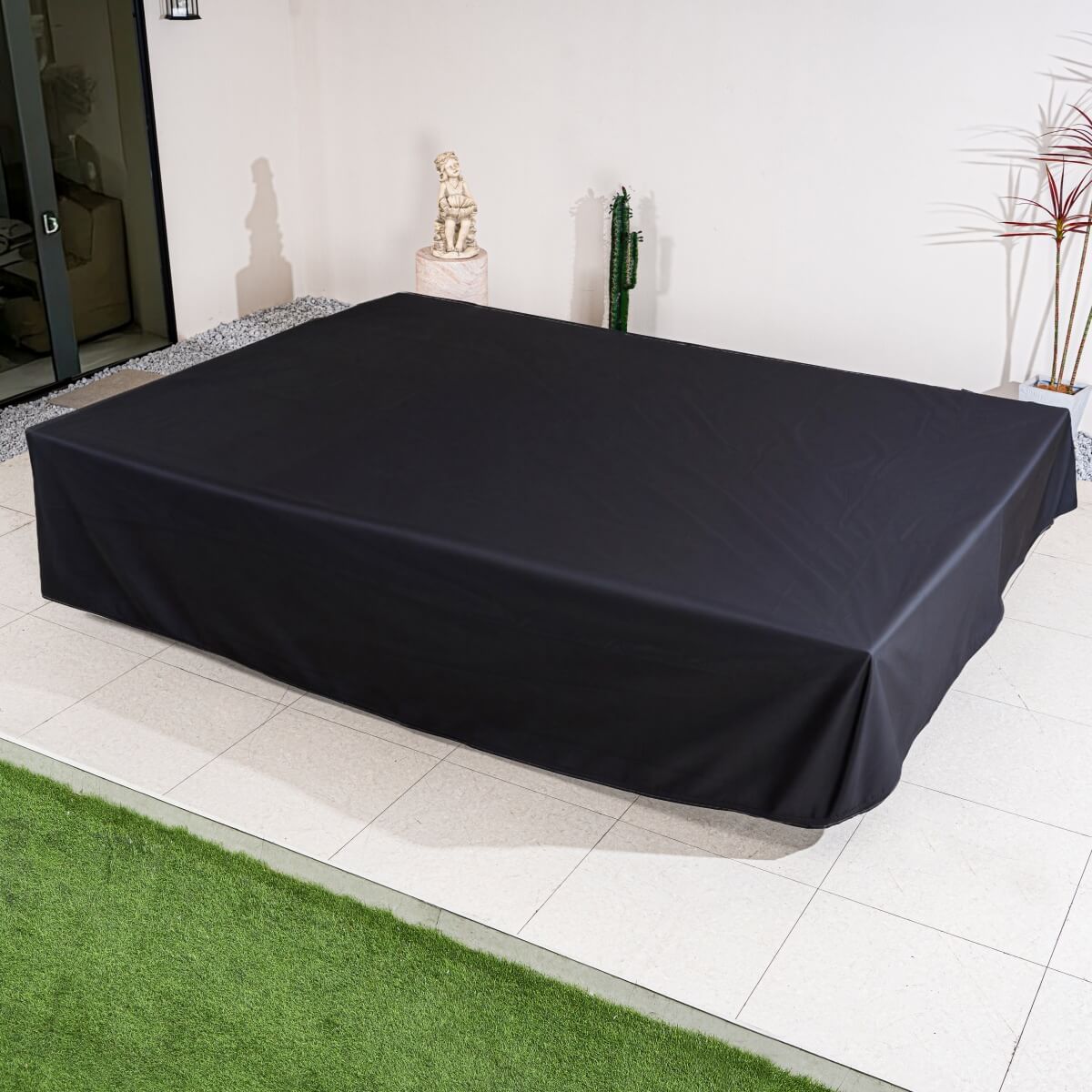 Waterproof Outdoor Furniture Cover RC-2028 – Heavy Duty, All-Season Protection (227 × 188 × 91 cm)