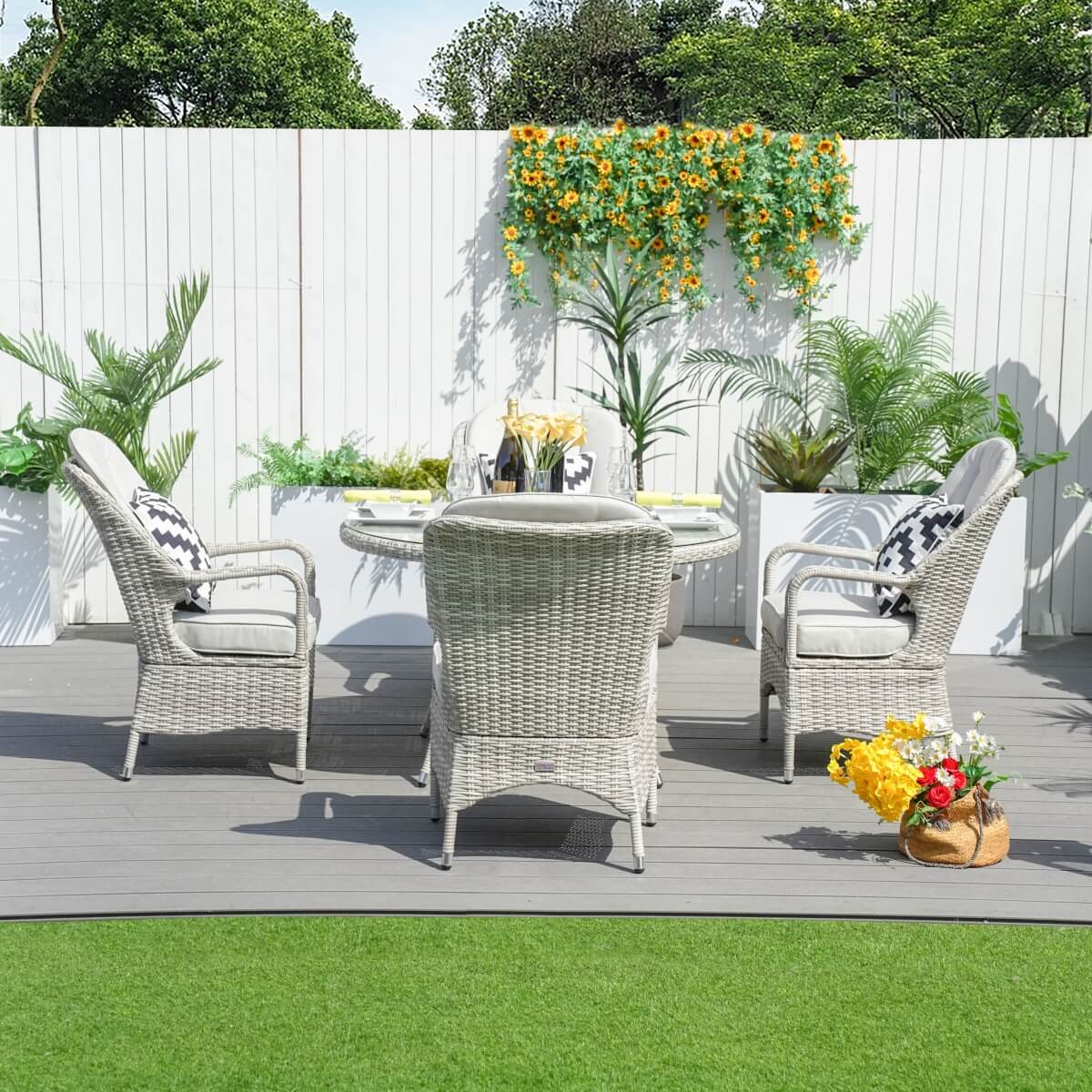 4 Seater Outdoor Rattan Dining Set - Round Garden Table with Tempered Glass Top & Parasol Hole