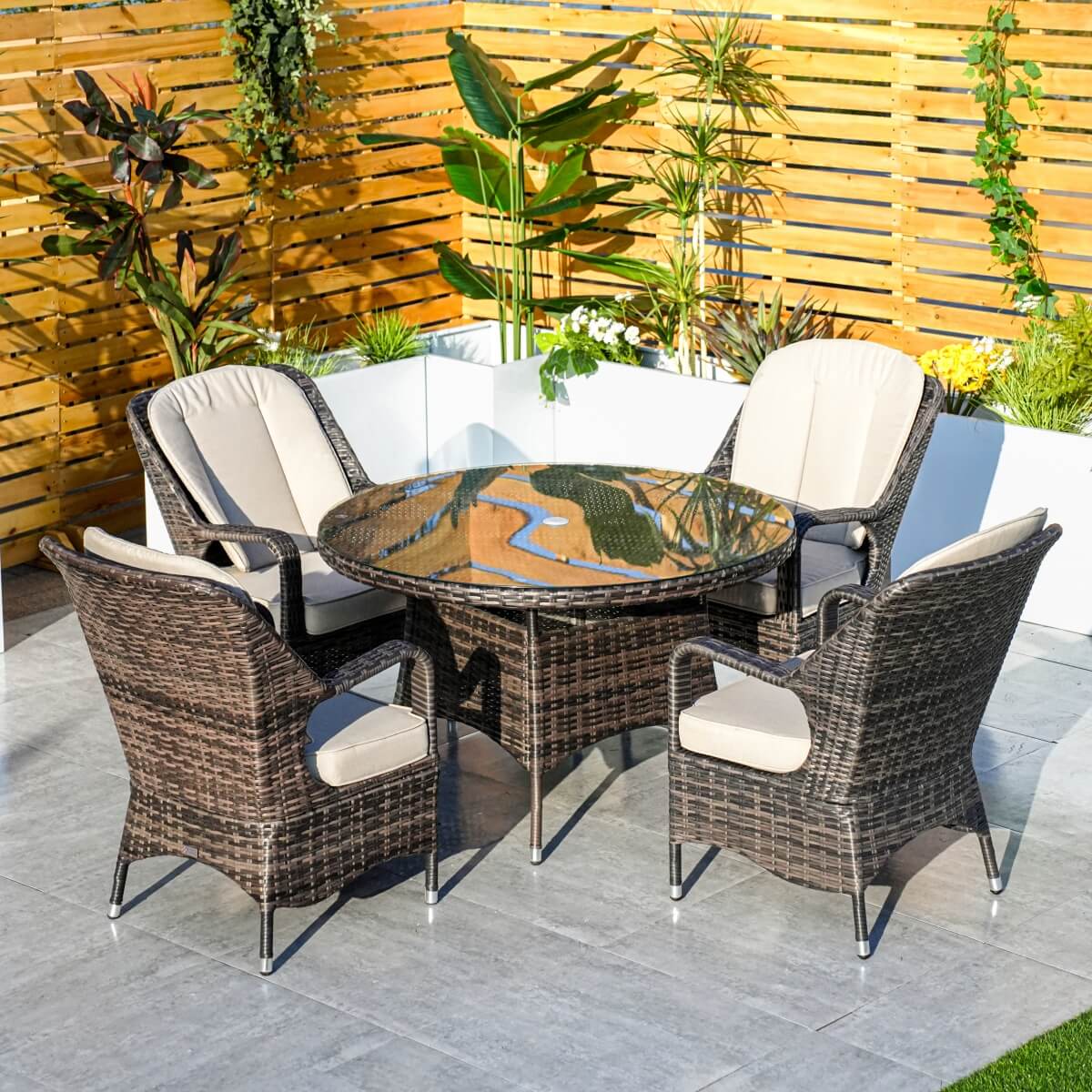 4 Seater Outdoor Rattan Dining Set - Round Garden Table with Tempered Glass Top & Parasol Hole