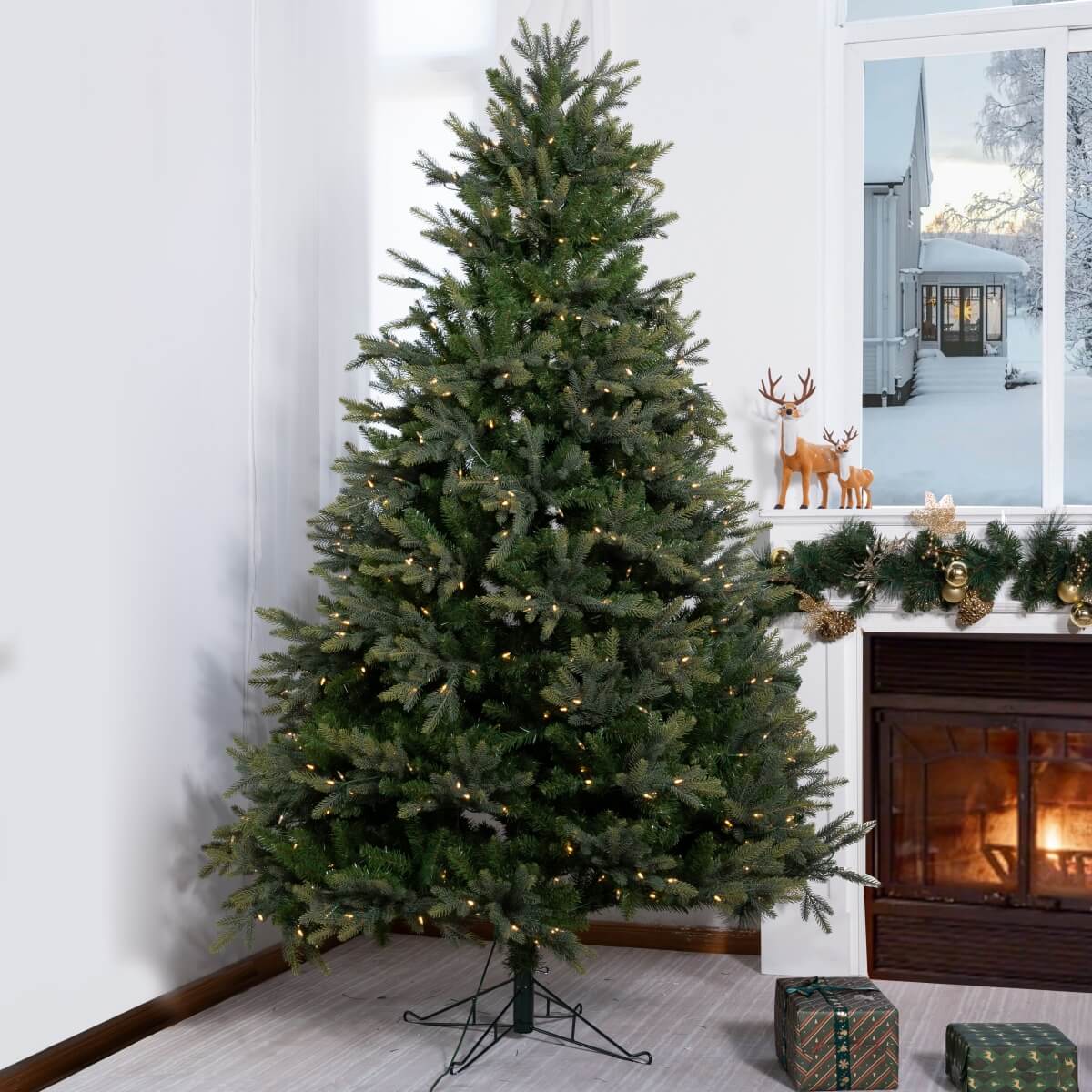 Lush Full Green Artificial Christmas Tree - Realistic Xmas Tree with Pre-Lit LED Lights for Festive Home Decoration, 6ft/7ft/8ft