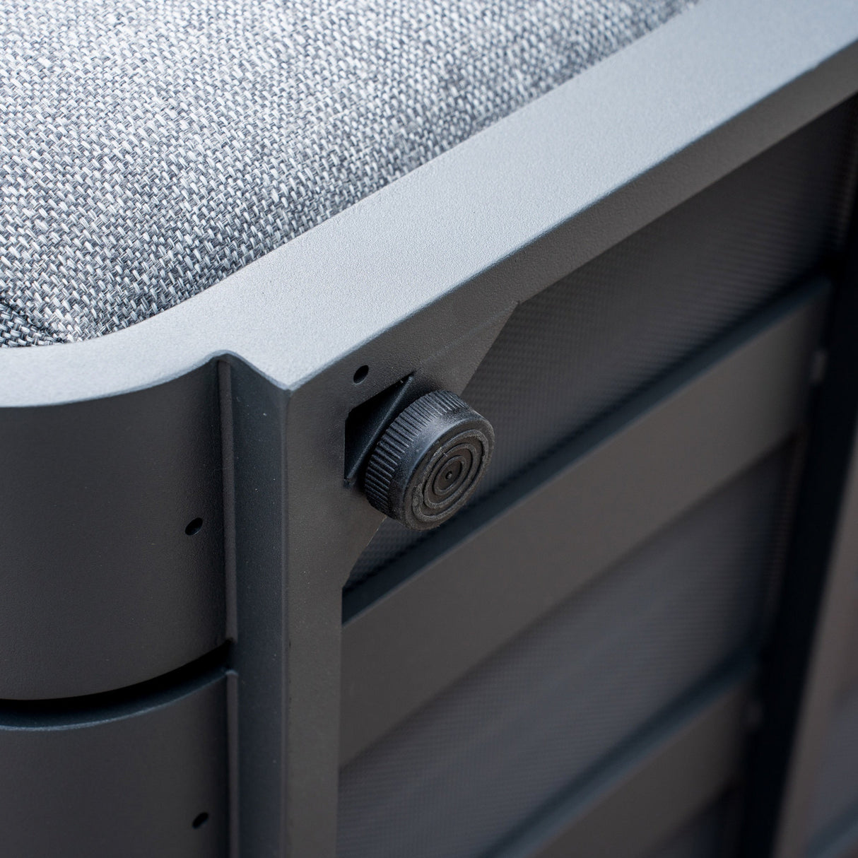 VAREL Aluminium Outdoor Armchair